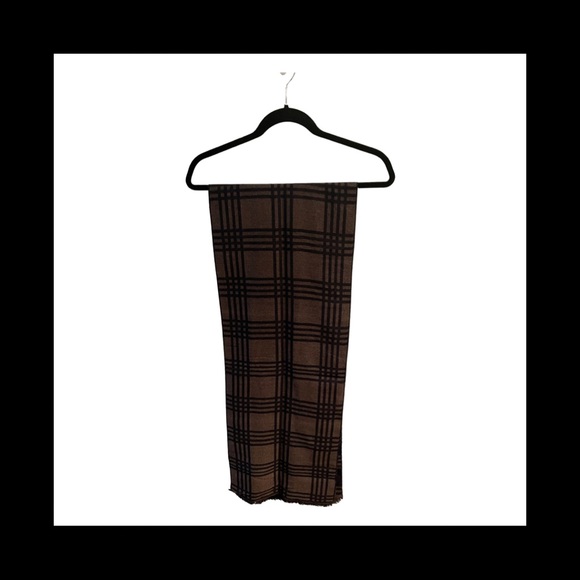 Tahari Light & Dark Brown Reversible Scarf - Picture 5 of 8